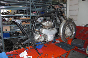 restauration-kawasaki-w1-1966-02